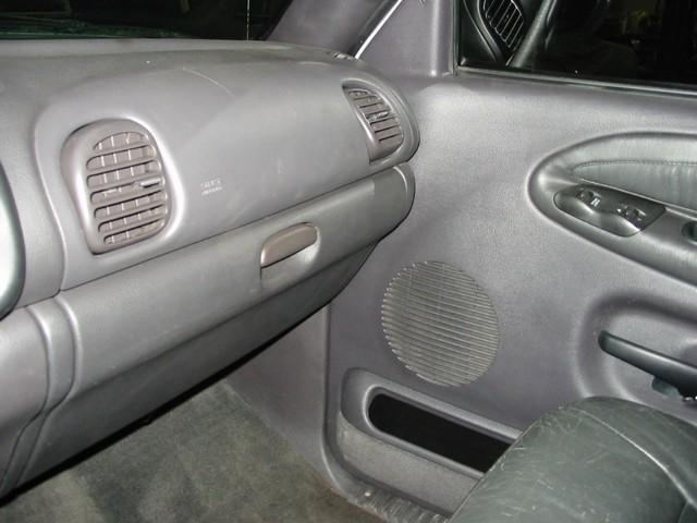 Dodge Ram Pickup 2001 photo 2