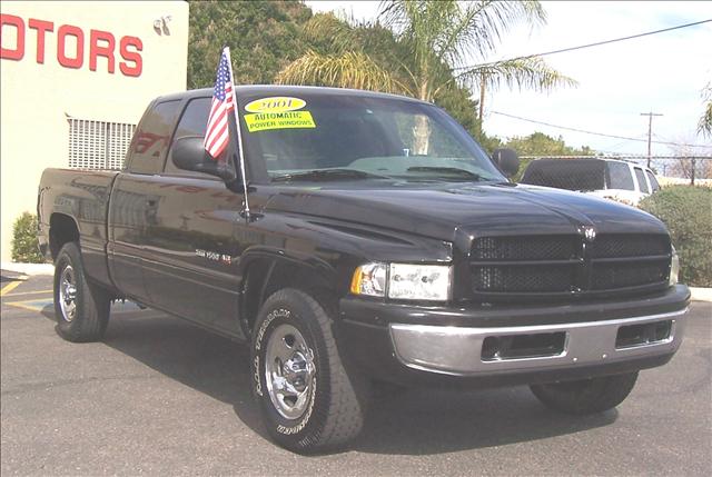 Dodge Ram Pickup 2001 photo 4