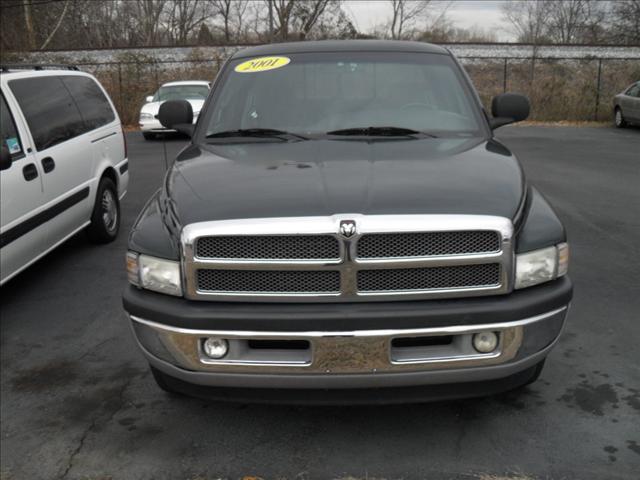 Dodge Ram Pickup 2001 photo 1