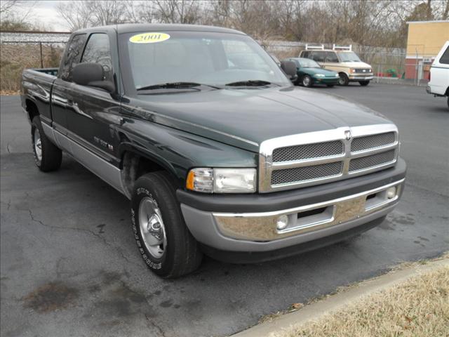 Dodge Ram Pickup 2001 photo 4