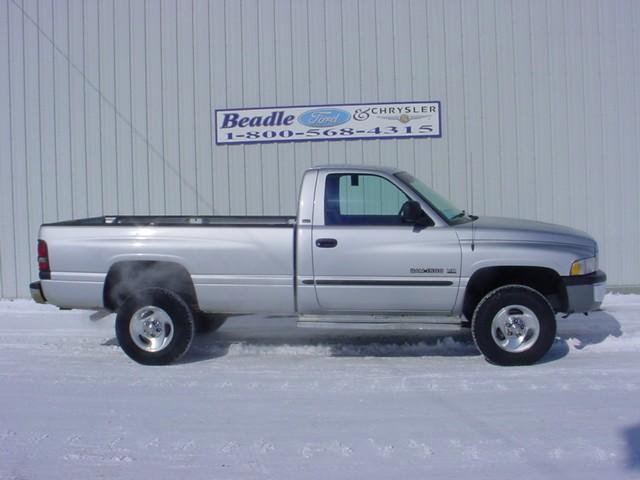 Dodge Ram Pickup 2001 photo 4