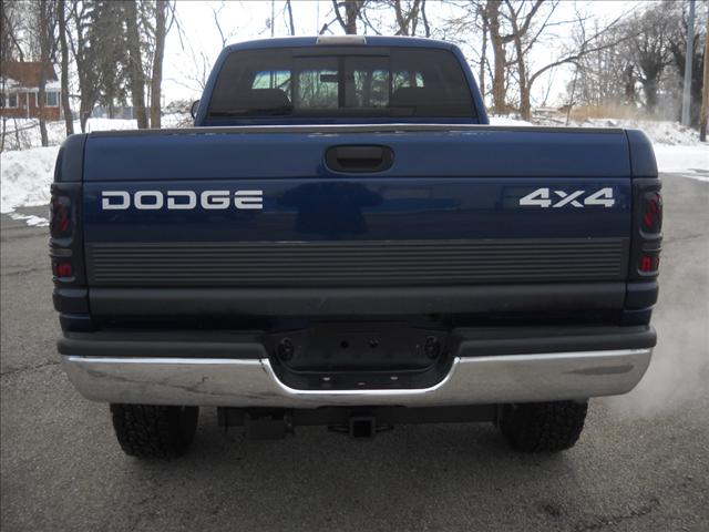 Dodge Ram Pickup 2001 photo 4