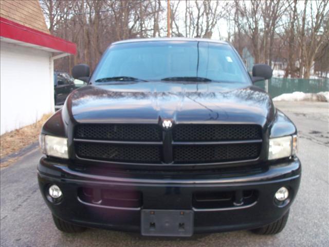 Dodge Ram Pickup 2001 photo 1