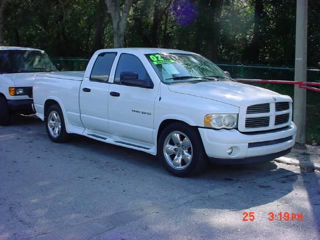 Dodge Ram Pickup 2002 photo 2