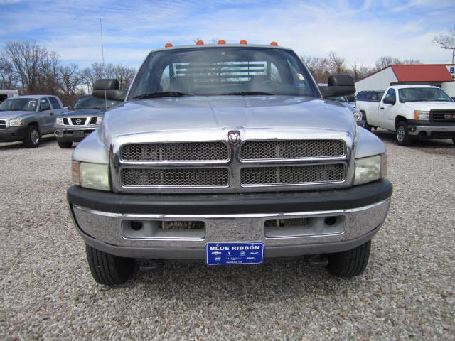 Dodge Ram Pickup 2002 photo 1