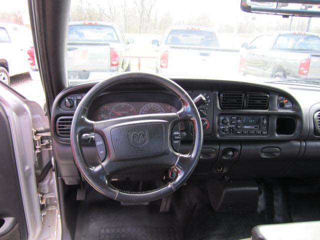Dodge Ram Pickup 2002 photo 4