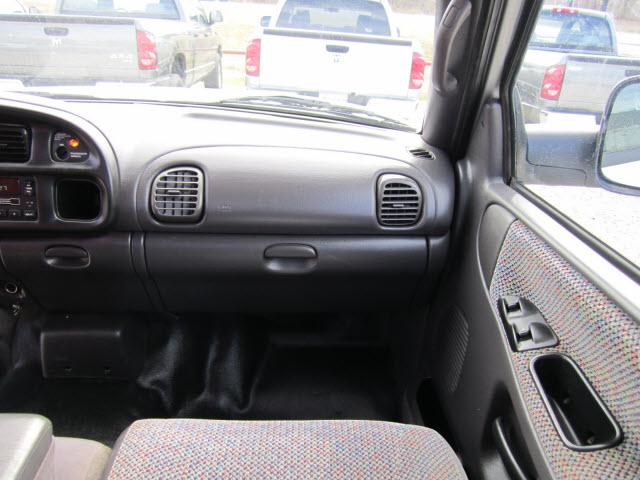 Dodge Ram Pickup 2002 photo 5