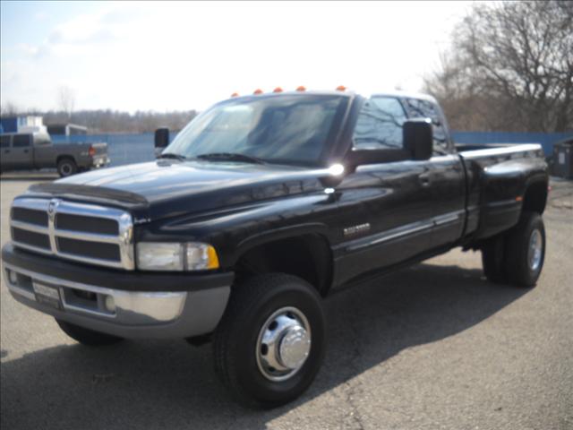 Dodge Ram Pickup Extended GLS Pickup