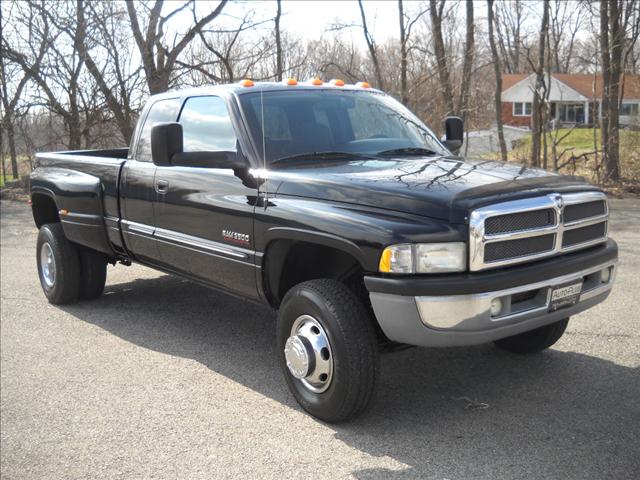 Dodge Ram Pickup 2002 photo 1