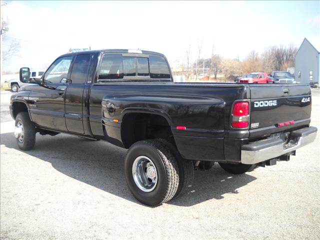 Dodge Ram Pickup 2002 photo 2