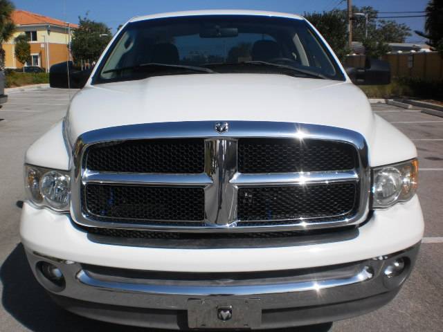 Dodge Ram Pickup 2002 photo 2