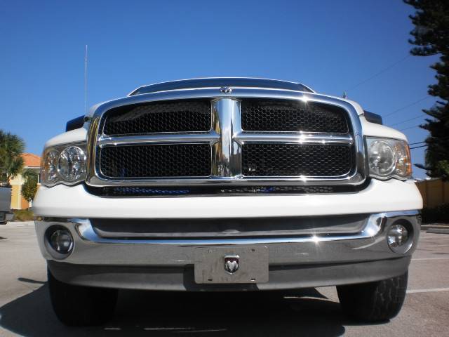 Dodge Ram Pickup 2002 photo 3