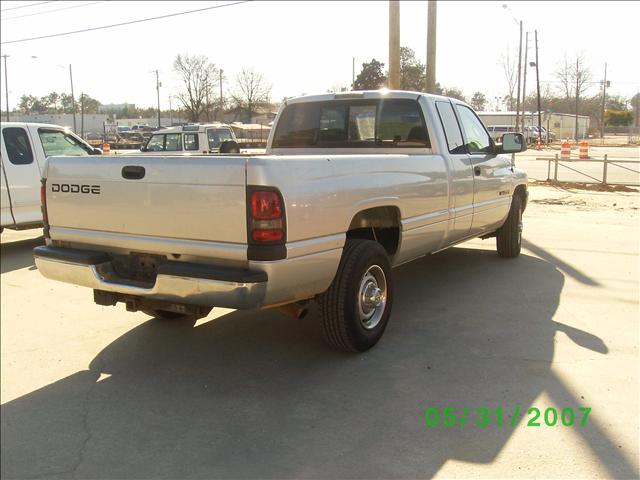 Dodge Ram Pickup 2002 photo 1