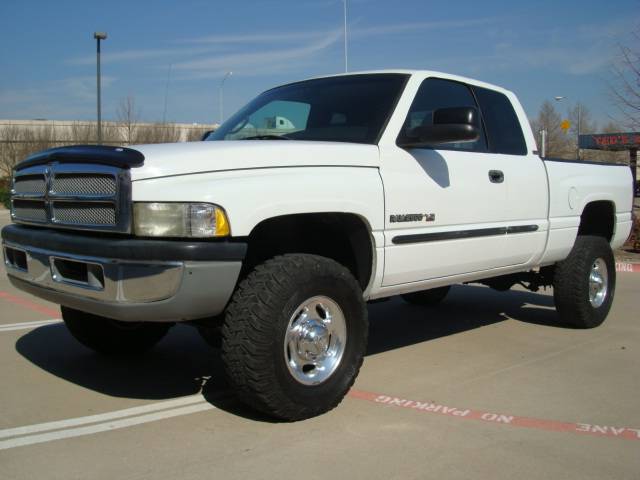 Dodge Ram Pickup 2002 photo 1