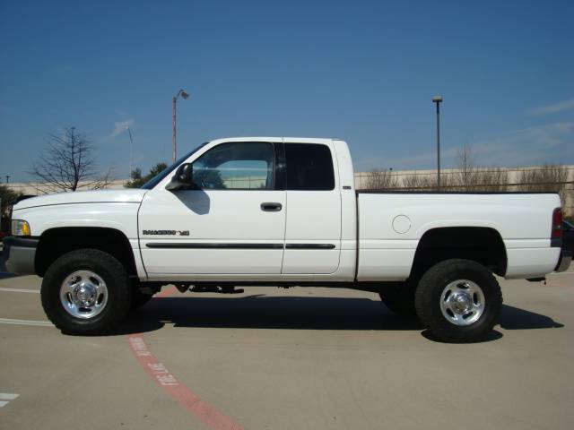 Dodge Ram Pickup 2002 photo 3