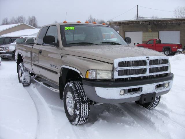 Dodge Ram Pickup 4dr Sdn 4.2L Quattro LWB Auto Pickup