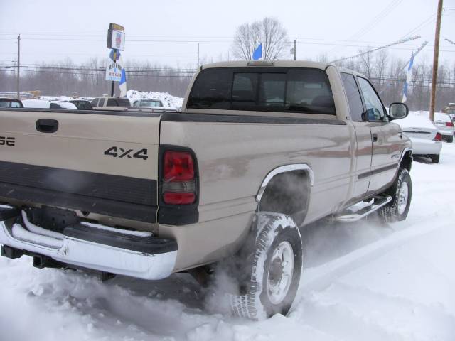 Dodge Ram Pickup 2002 photo 1