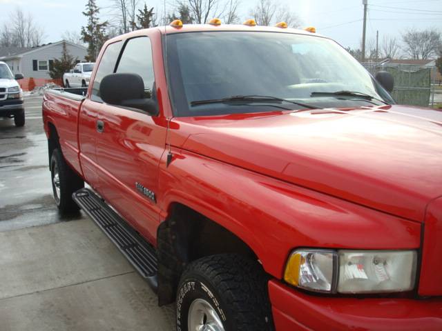 Dodge Ram Pickup 2002 photo 3