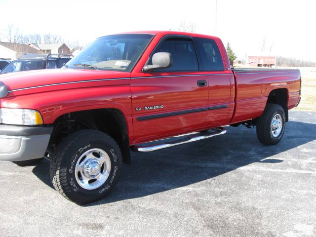 Dodge Ram Pickup LS 4DR Sedan Pickup