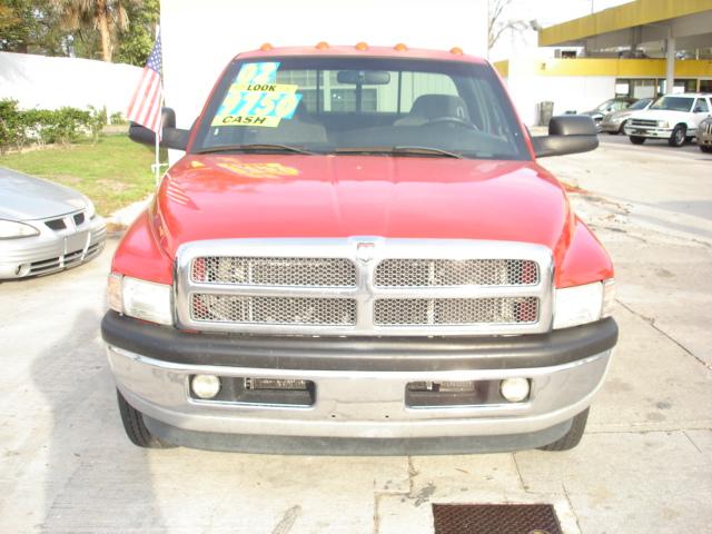 Dodge Ram Pickup 2002 photo 3