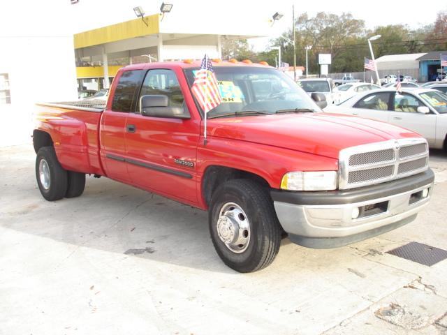 Dodge Ram Pickup 2002 photo 2