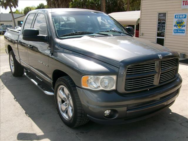 Dodge Ram Pickup 2002 photo 2