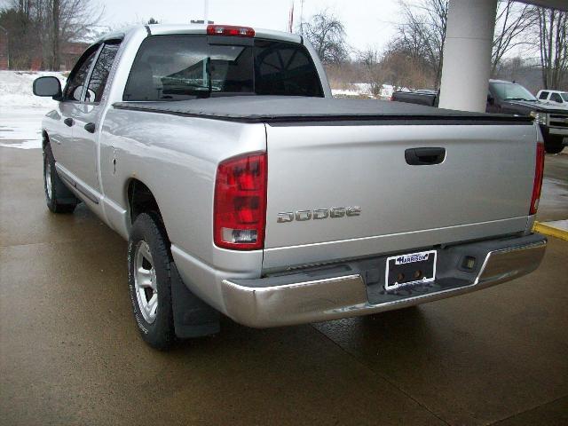 Dodge Ram Pickup 2002 photo 2