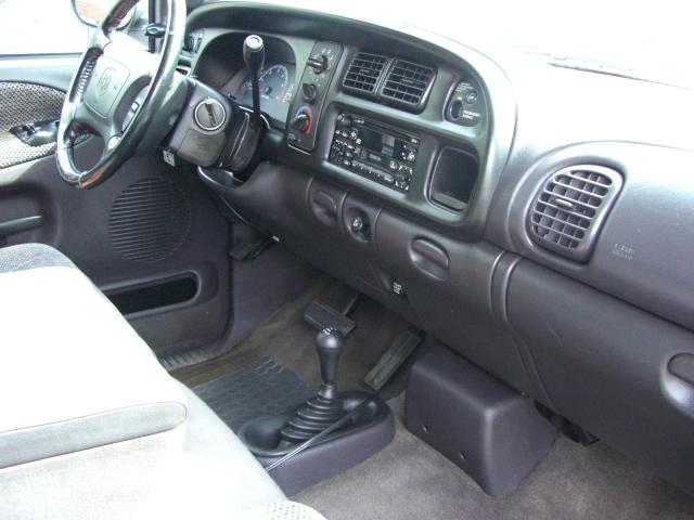 Dodge Ram Pickup 2002 photo 4