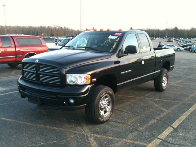 Dodge Ram Pickup 2WD Crew Cab 143.5 Pickup