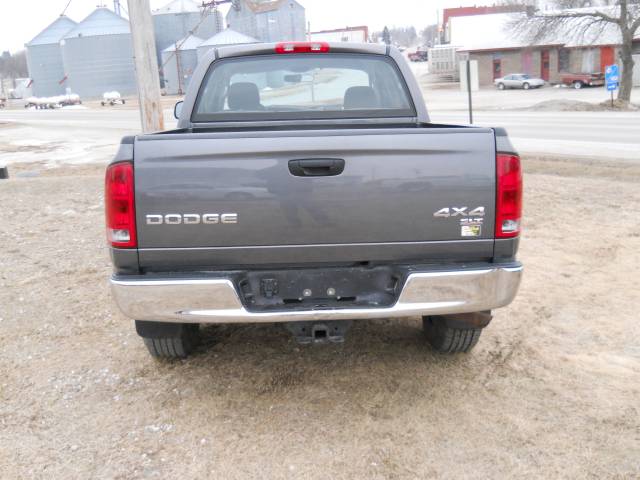 Dodge Ram Pickup 2003 photo 2