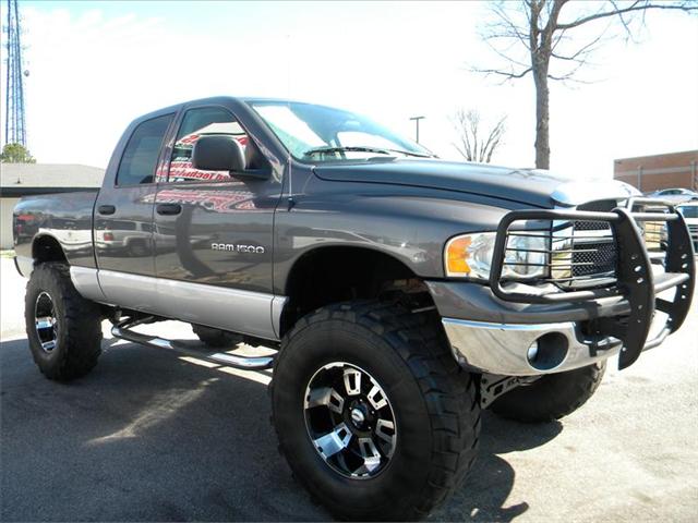 Dodge Ram Pickup 2003 photo 1