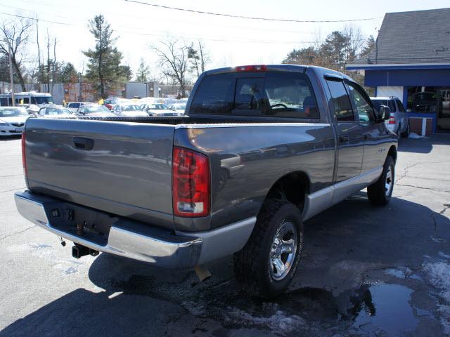 Dodge Ram Pickup 2003 photo 2