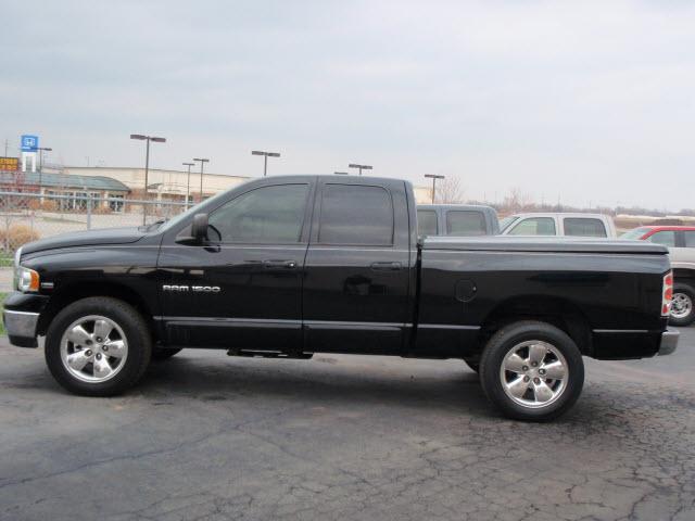 Dodge Ram Pickup 2003 photo 1