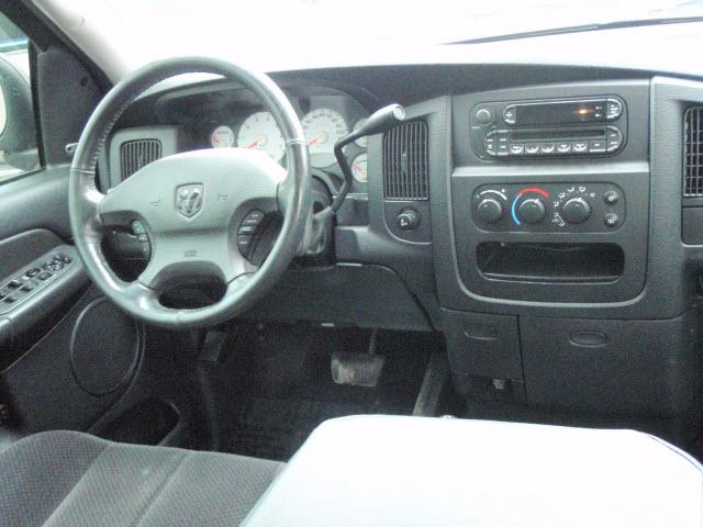 Dodge Ram Pickup 2003 photo 5