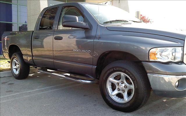 Dodge Ram Pickup 2003 photo 1