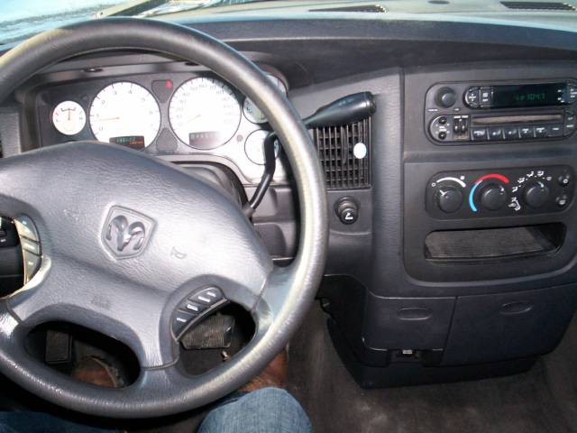 Dodge Ram Pickup 2003 photo 5