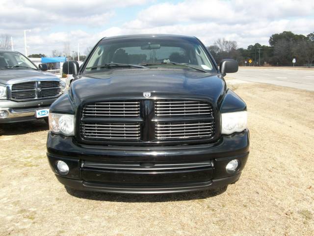 Dodge Ram Pickup 2003 photo 3