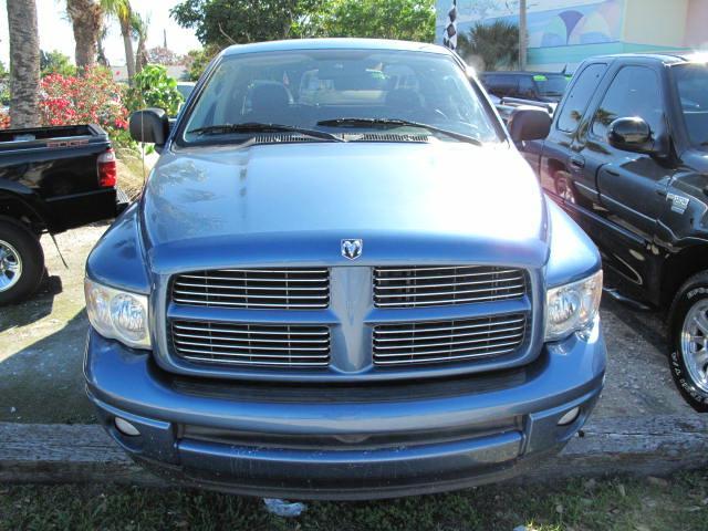 Dodge Ram Pickup 2003 photo 1