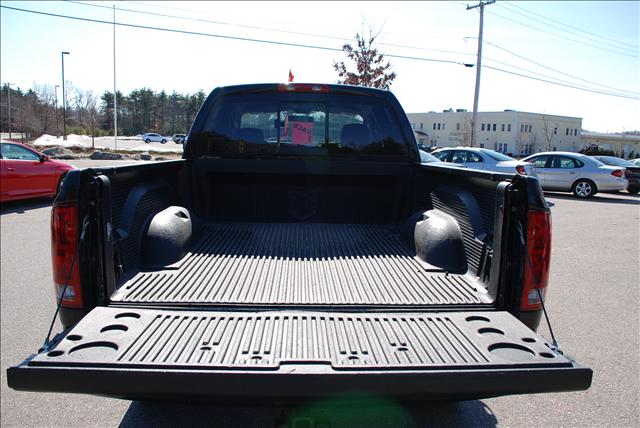 Dodge Ram Pickup 2003 photo 3