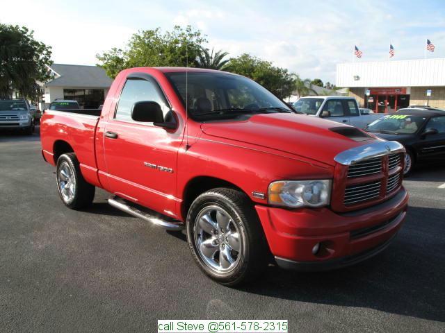 Dodge Ram Pickup 2003 photo 2