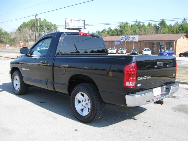 Dodge Ram Pickup 2003 photo 2