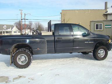 Dodge Ram Pickup 2003 photo 1