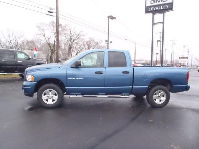 Dodge Ram Pickup 2003 photo 4