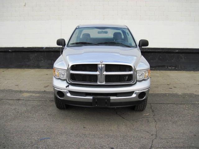 Dodge Ram Pickup 2003 photo 2