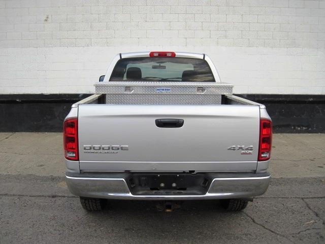 Dodge Ram Pickup 2003 photo 3