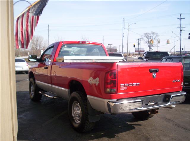 Dodge Ram Pickup 2003 photo 3