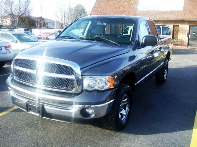 Dodge Ram Pickup 2003 photo 2