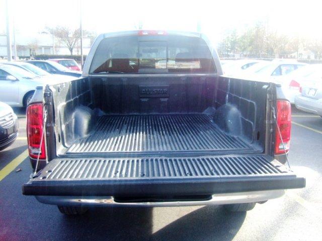 Dodge Ram Pickup 2003 photo 4