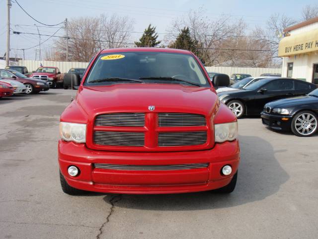 Dodge Ram Pickup 2003 photo 3