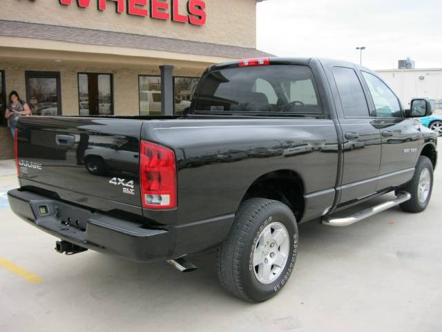 Dodge Ram Pickup 2003 photo 1